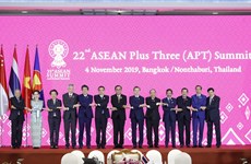越南政府总理阮春福出席第22次东盟与中日韩领导人会议（组图）