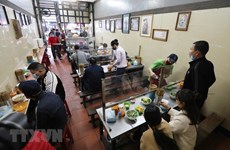 河内：许多餐饮店因疫情长期关门后重新营业
