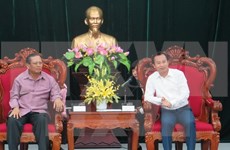 老挝占巴塞省省委书记兼省长本通访问岘港市