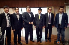 越南外交部副部长邓廷贵对巴拉圭进行正式访问