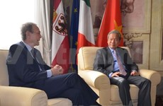 意大利特伦托自治省希望与越南富寿省加强合作关系