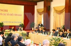 阮春福总理要求各宗教组织积极参与建国卫国事业