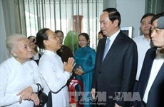 越南国家主席陈大光圣诞节前走访胡志明市天主教总教区
