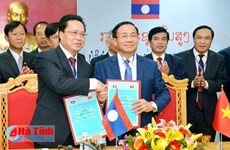 越南河静省与老挝博利坎赛省加强合作