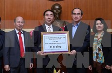 越南祖国阵线中央委员会第十一次主席团会议在芹苴市举行