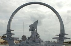 庆和省鬼鹿角战士纪念区工程塑像项目验收