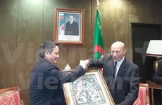 阿尔及利亚国民议会议长哈利法高度评价越南经济社会发展成就