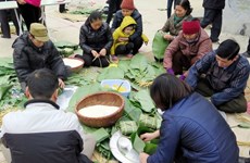越南人过年必不可少的贡品和习俗——粽子与“冲年喜” 
