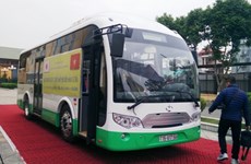 海防市太阳能公交车在吉婆岛试点投用