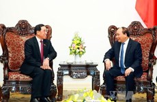 越南政府总理阮春福会见老挝公共工程与运输部长