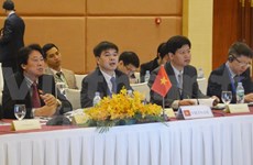  越柬老缅四国国会分享国家财政与公共投资领域的监督管理经验
