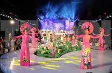 2017年第四届胡志明市奥黛节闭幕  吸引参观者超过7万人