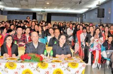 旅居中国澳门越南妇女努力发扬越南妇女传统美德