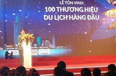 2016年胡志明市100个一流旅游品牌表彰盛典在胡志明市举行