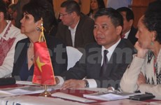 越南代表出席在墨西哥举行的“政党与新社会”国际研讨会