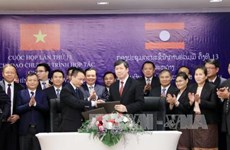 老挝总理通伦·西苏里高度评价老越两国财政部的合作
