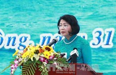 越南国家副主席邓氏玉盛出席2017年出海谋生节