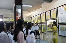 《黄沙与长沙归属越南——历史和法理依据》资料图片展在林同省举行