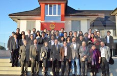 题为“旅居瑞士越南青年知识分子与祖国家乡”座谈会在日内瓦举行