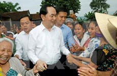 越南国家主席陈大光走访乂安省新祺县义同乡