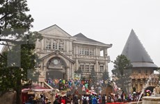 越南南方解放日和五一国际劳动节假期全国接待游客量猛增