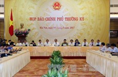 越南政府4月份例行记者会就舆论关注的问题进行解答