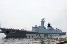 中国海军舰艇编队访问越南胡志明市