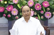 阮春福总理：尽力帮助企业解决困难 推动经济增长