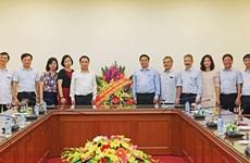 越南革命新闻日：范明正向越通社全体工作人员致以节日祝贺