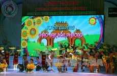 越南南方各民族少年儿童的大节日——少儿文化节