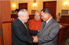 柬埔寨领导人会见越南援柬专家和志愿军代表团
