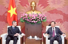 越南国会副主席冯国显会见福特集团东盟地区总裁马克·考菲曼