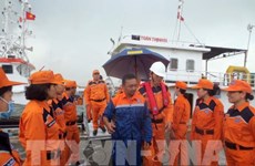 越南向马来西亚移交海上遇险人员