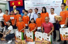 越南橙剂受害者日：5000人参加步行活动 募款帮助橙剂受害者