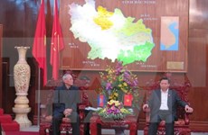柬埔寨人民党高级代表团对越南北宁省进行工作访问