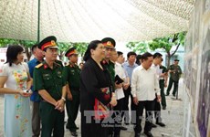 丛氏放探访和平省的老挝人民党第二次全国代表大会预备会历史遗址
