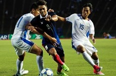 第29届东南亚运动会男足比赛：菲律宾队以2比0击败柬埔寨队