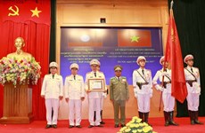 越南公安部荣获老挝国家的荣誉勋章