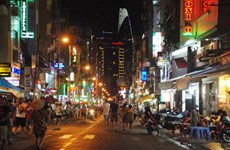 越南胡志明市裴援步行街正式开街