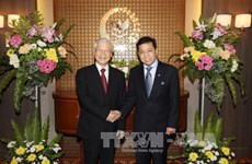 阮富仲总书记会见印尼国会议长塞特亚·诺凡多   探访越南驻印尼大使馆