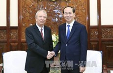 越南国家主席陈大光会见离任前来辞行拜会的保加利亚驻越大使叶夫根尼
