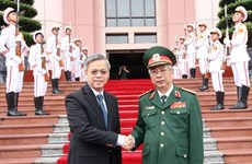第八次越南-新加坡防务政策对话在河内举行