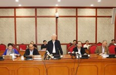 越共中央政治局与胡志明市市委常务委员会举行工作会议