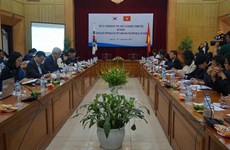 越韩政府间委员会第十六次会议在韩国首尔举行