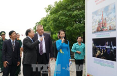 越南-俄罗斯浓厚友谊图片展在胡志明市开展