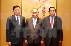越老柬三国总理举行工作座谈会