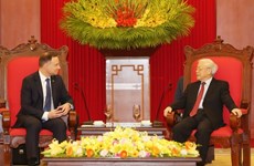 越共中央总书记阮富仲会见波兰总统杜达