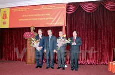 越南向俄罗斯联邦安全局领导授予友谊勋章