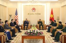 越南人民军总参谋长潘文江会见美国太平洋空军司令特伦斯·奥肖尼斯