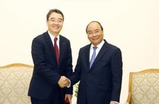 政府总理阮春福会见越南斗山重工业有限公司总经理